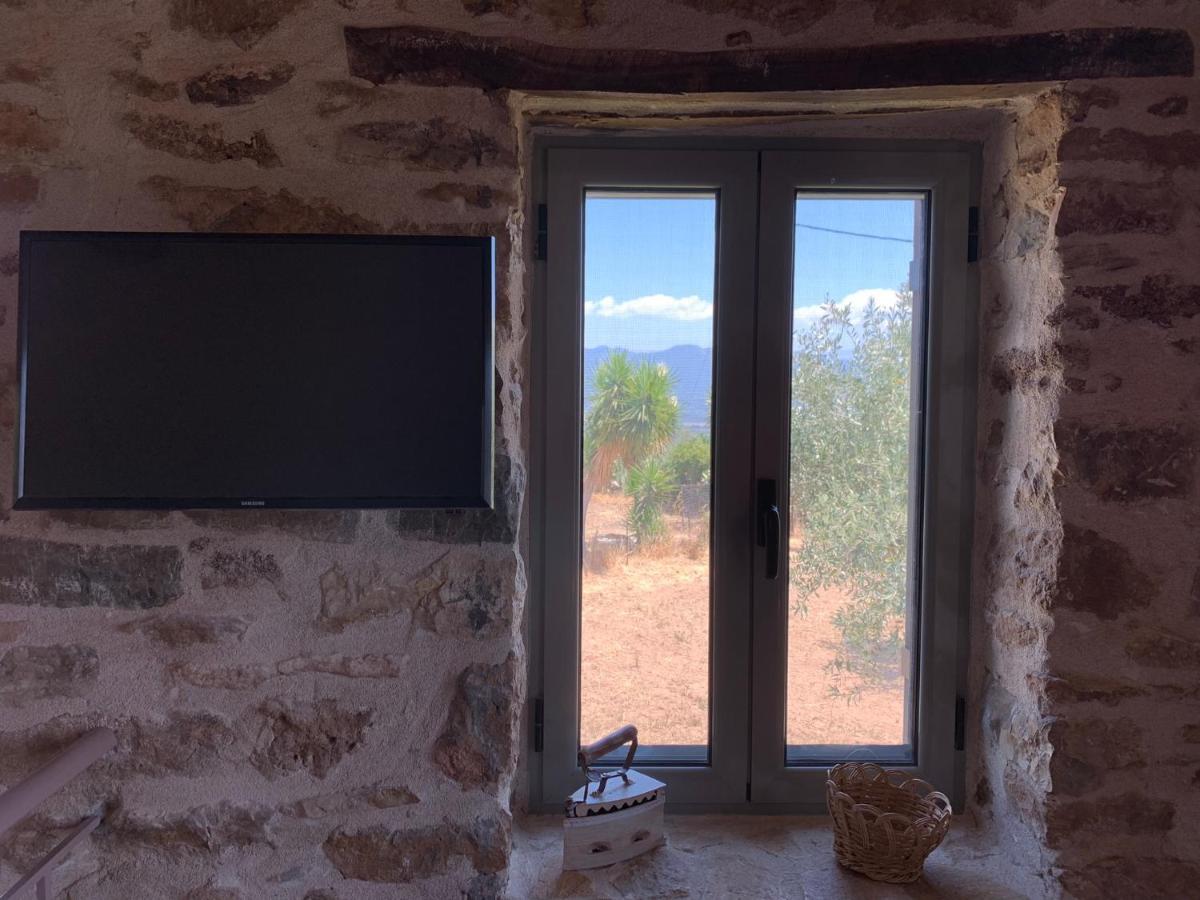 Messinian Stone House Villa Exterior photo